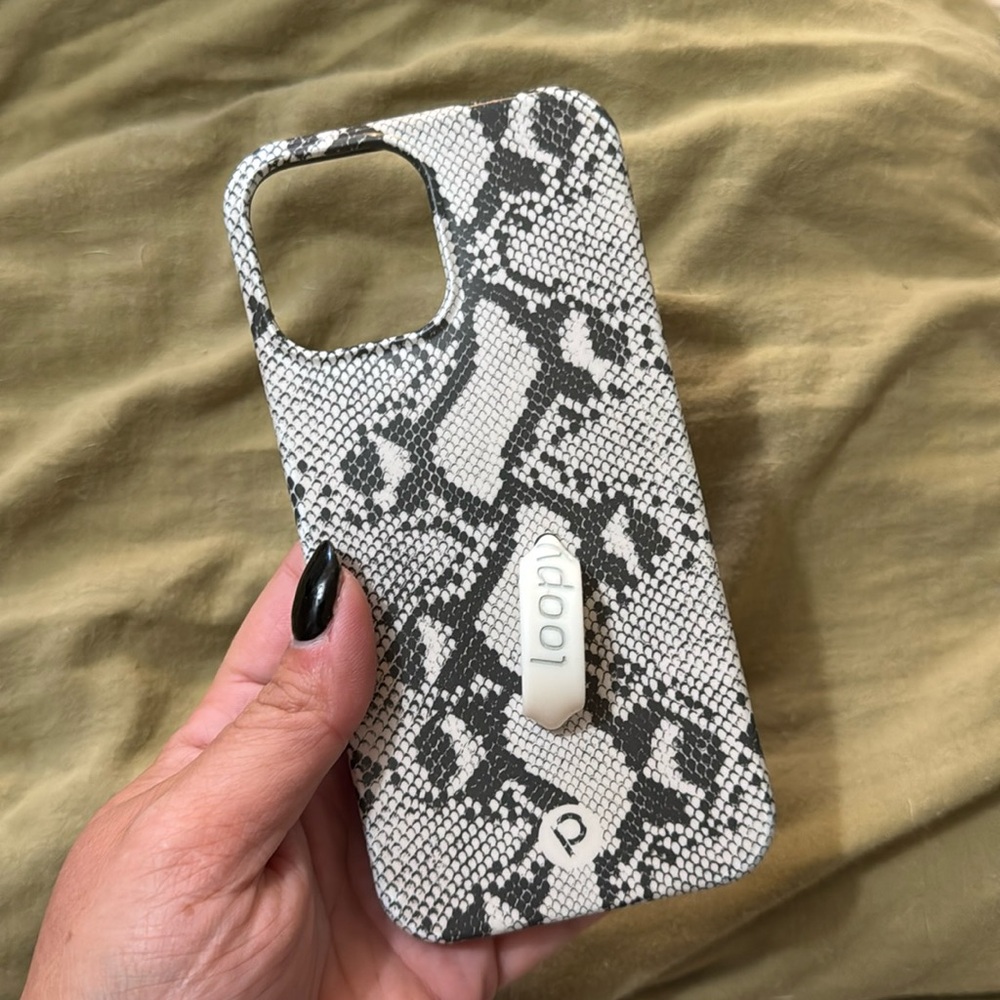 Loopy Case iPhone 12 Pro Max - Lefty Orientation